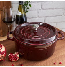 Cocotte ronde en fonte rouge grenadine 28cm - Staub