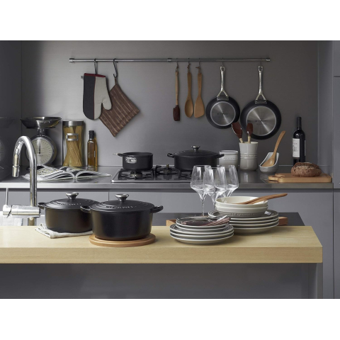 Faitout en Fonte Émaillée Noir mat 30cm - Le creuset